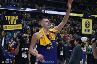 意甲：尤文客场3-0轻取卡利亚里（意甲战报：尤文客场3-0完胜卡利亚里）