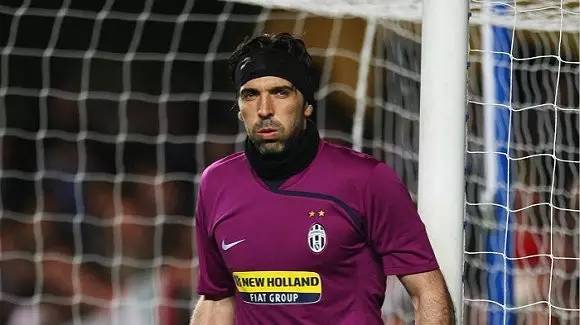 中足联财务约定：球员收取合同外价值超一万元现金或物品需报备（中足联明确财规：球员收受合同外现金或物品超1万元须报备）