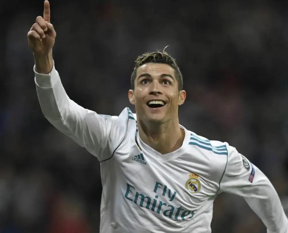 官方：巴萨女足中场邦马蒂荣获年度最佳女子球员（官方：巴萨女足中场邦马蒂当选年度最佳女足球员）