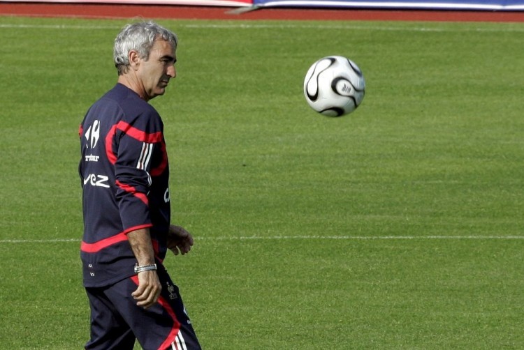 阿坎吉：齐沃很重视沟通和我们很亲近；希望世界杯对阵意大利（阿坎吉：齐沃注重沟通，与球队关系融洽；期待世界杯碰上意大利）