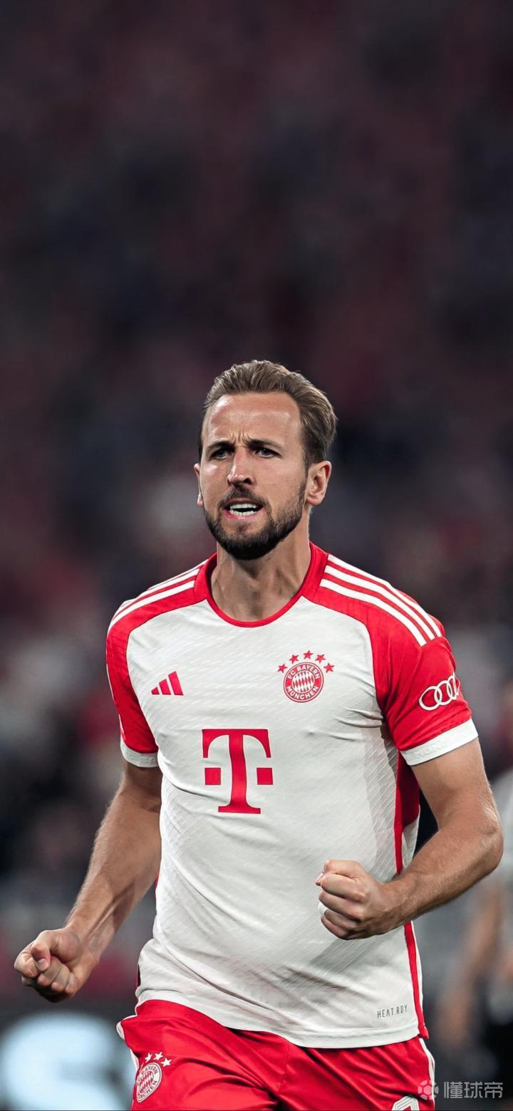 卡洛斯-奥古斯托：踢右路我也感觉良好，球队始终是第一位的（卡洛斯-奥古斯托：我踢右路也很舒服，球队利益至上）