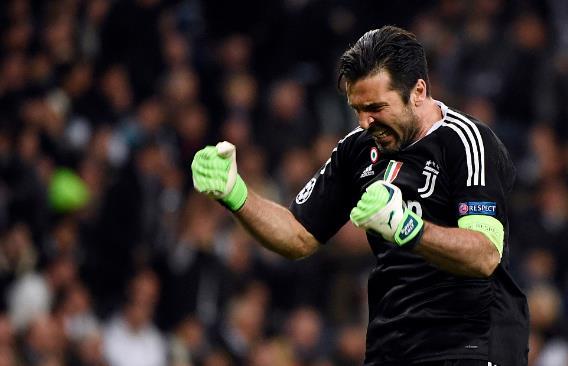 纳帅：施洛特贝克的脚肿了；萨内在欧冠和土超的数据有所提升（纳帅：施洛特贝克脚部肿胀，萨内欧冠与土超数据提升）