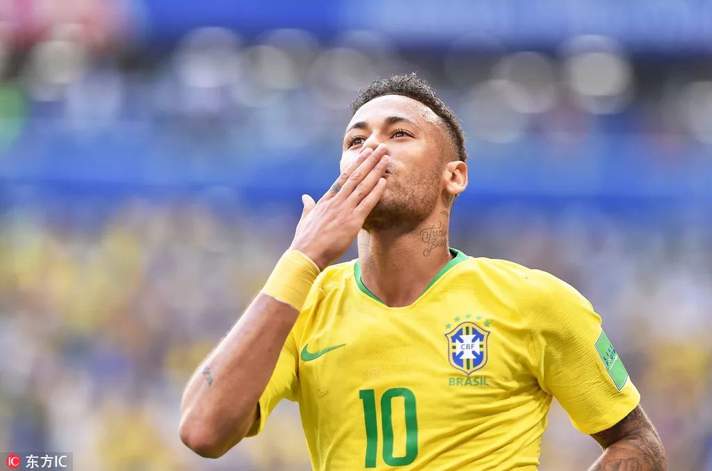 跟队：米兰不太可能在一月运作莱万，但他是夏窗的理想人选（随队记者：米兰冬窗难签莱万，夏窗仍视其为理想目标）