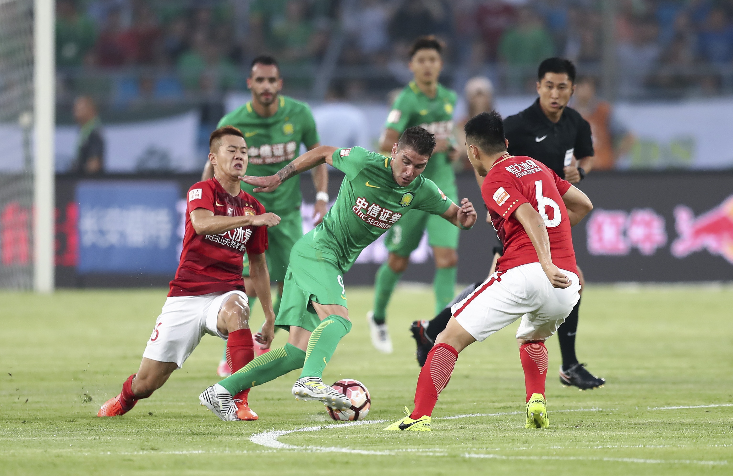 很意外！2025赛季中超获利和吃亏榜单出炉，这支球队竟然吃亏最多（出人意料！2025赛季中超盈利与亏损榜发布，这支球队成最大亏损方）